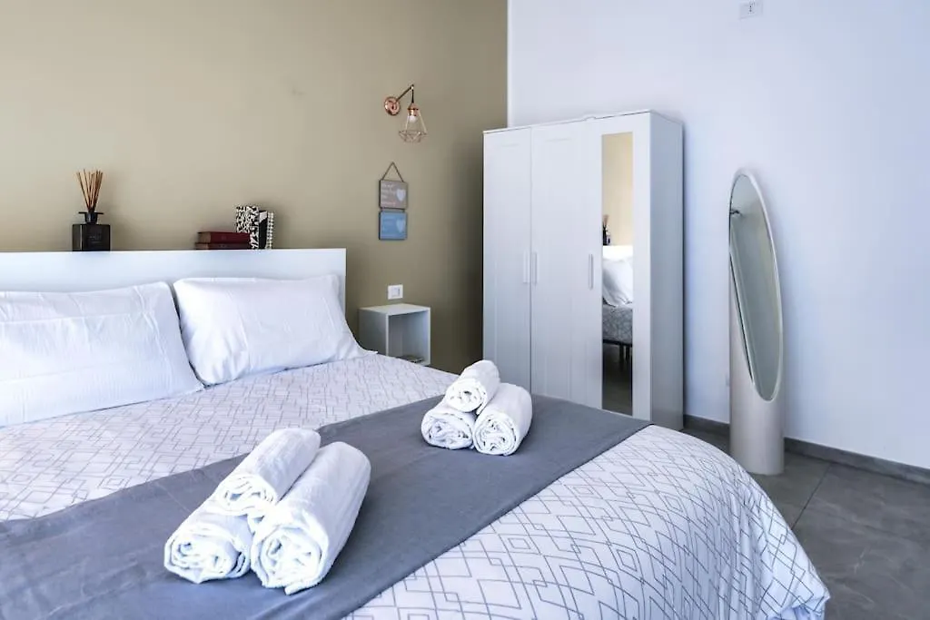 Apartment Roomy 6 Guests, City Launchpad, 30Mts To Loreto M1 M2 Milan Italy